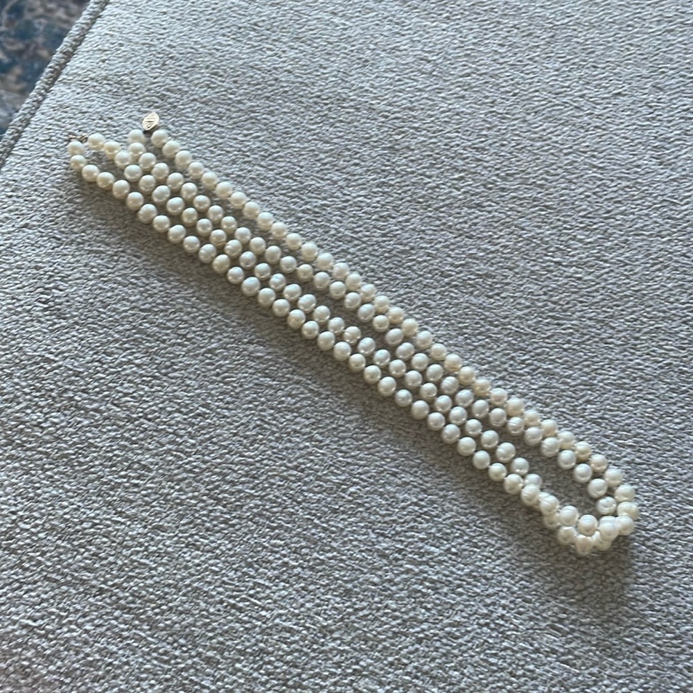 Pearl necklace for ladies